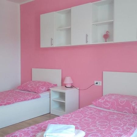 Apartmani "Lorenzo" Novalja Extérieur photo