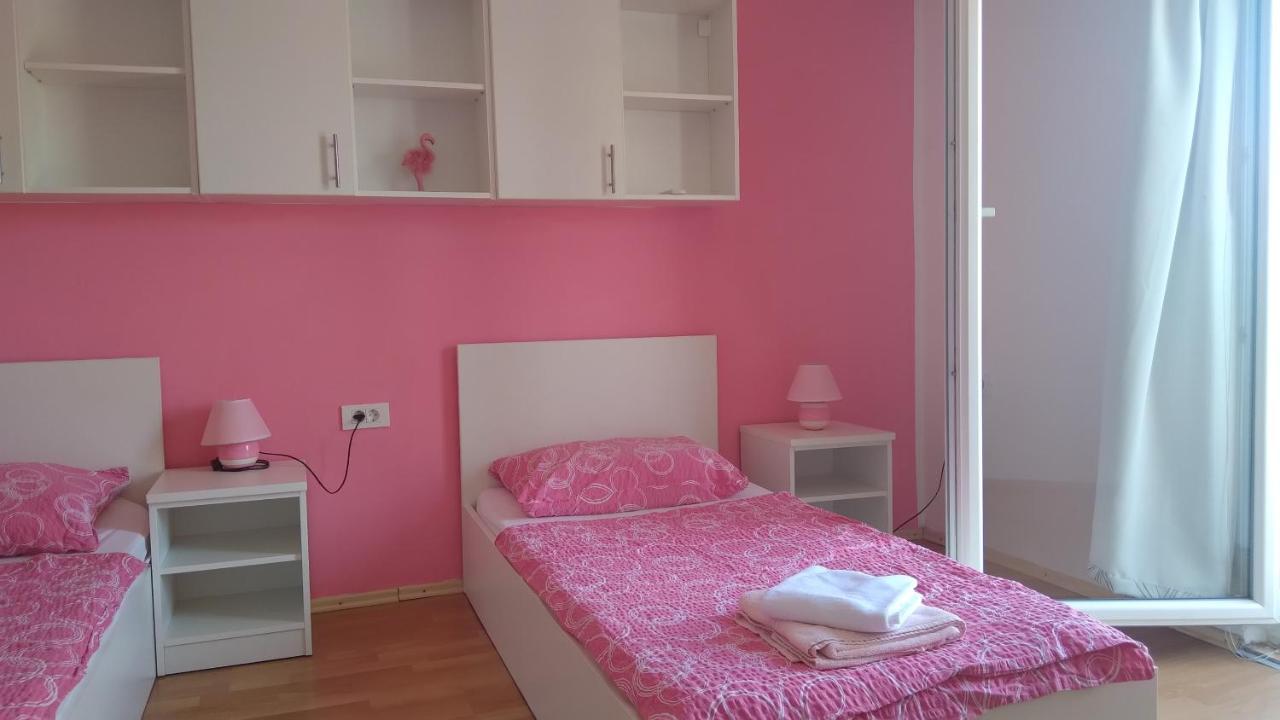 Apartmani "Lorenzo" Novalja Extérieur photo