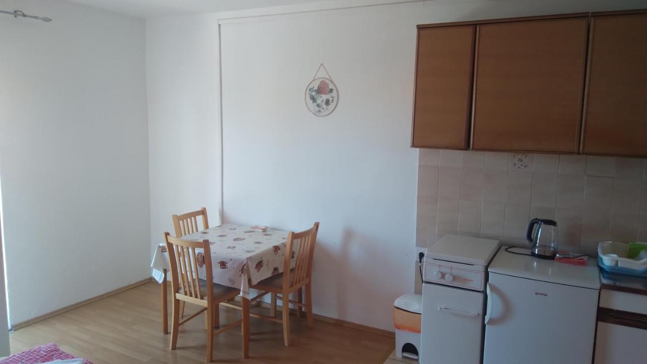 Apartmani "Lorenzo" Novalja Extérieur photo