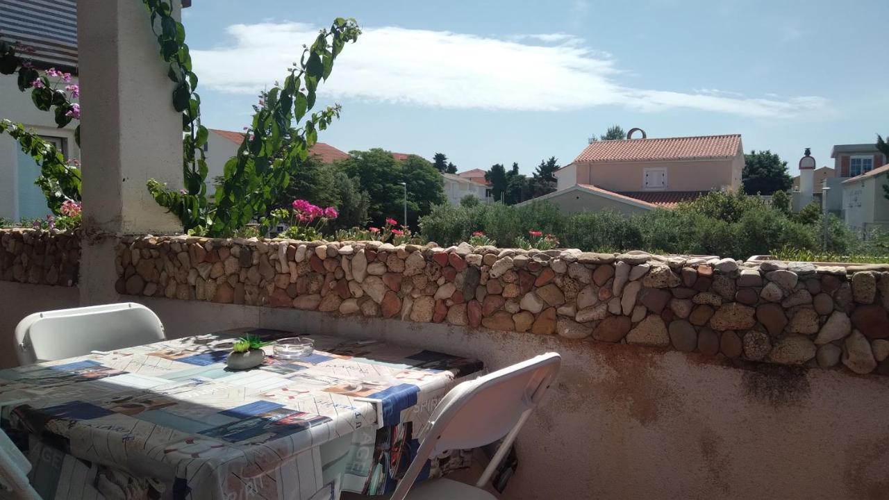 Apartmani "Lorenzo" Novalja Extérieur photo