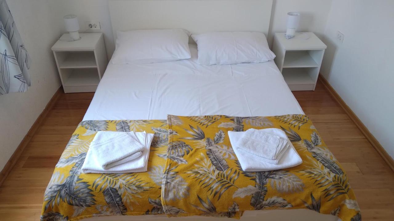 Apartmani "Lorenzo" Novalja Extérieur photo