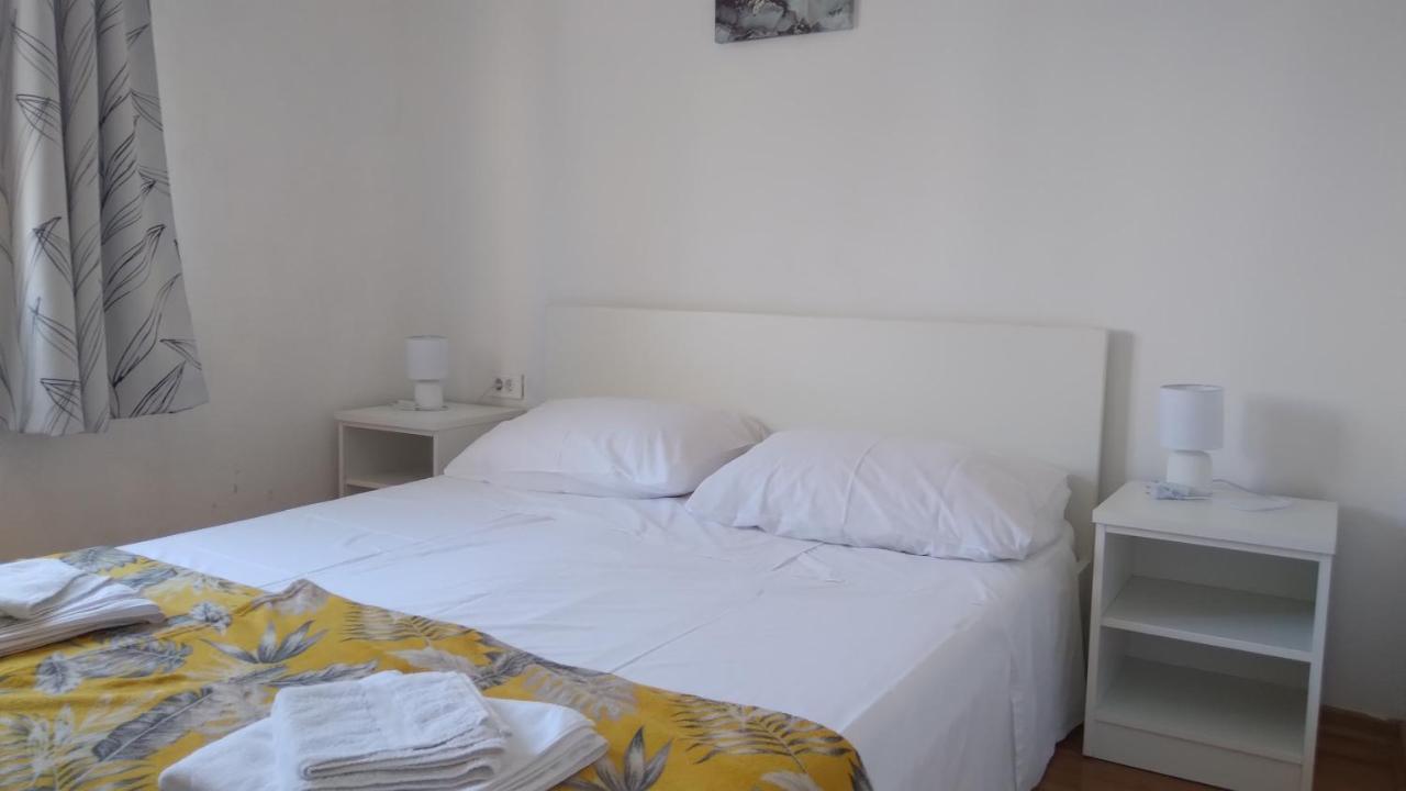 Apartmani "Lorenzo" Novalja Extérieur photo