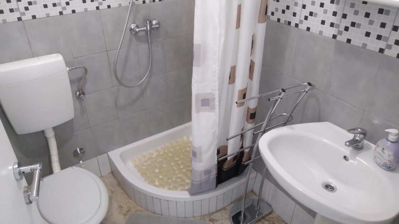 Apartmani "Lorenzo" Novalja Extérieur photo