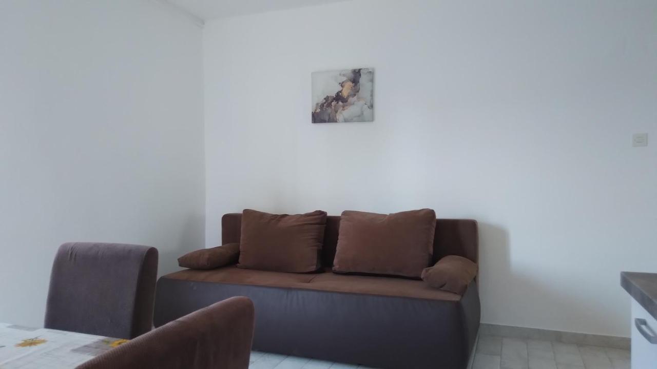 Apartmani "Lorenzo" Novalja Extérieur photo